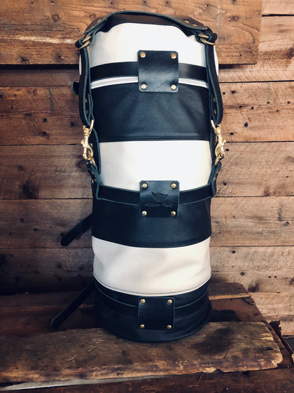 Leather jailbird Nutsak™️ sissybar bag